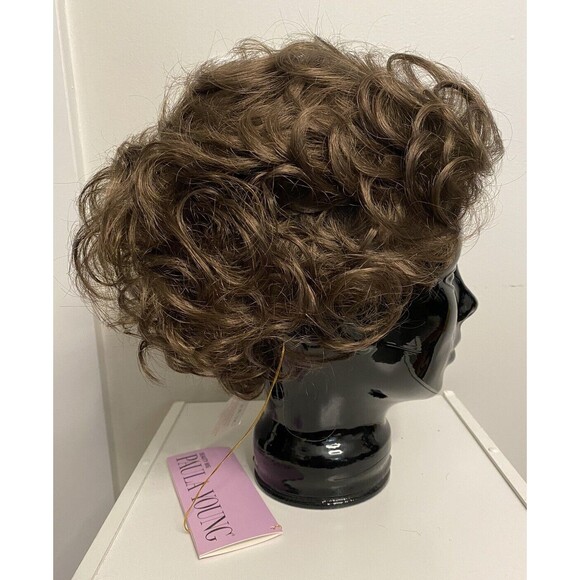 NEW PAULA YOUNG Wig ALLURE Color 10 MEDIUM ASH BROWN Short Mid Length WAVY Curly - Picture 7 of 7